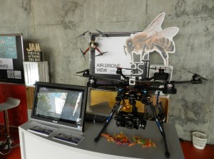 Foro Emprende 2014 Extremadura Badajoz Air Drone View Gadget Invasion empresas emprendedoras www.airdroneview.com www.gadgetinvasion.com regalos originales drones caceres merida empresa stand punto de activacion empresarial (15)
