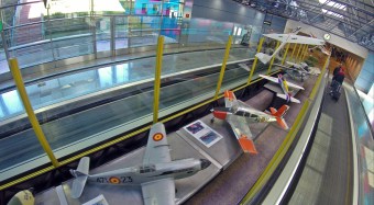 De aeromodelo a drone un vuelo fascinante air drone view www.airdroneview.com barajas adolfo suarez t2 terminal 2 exposicion drones rpas dron aena madrid aeropuerto gobierno de extremadura gobex 6