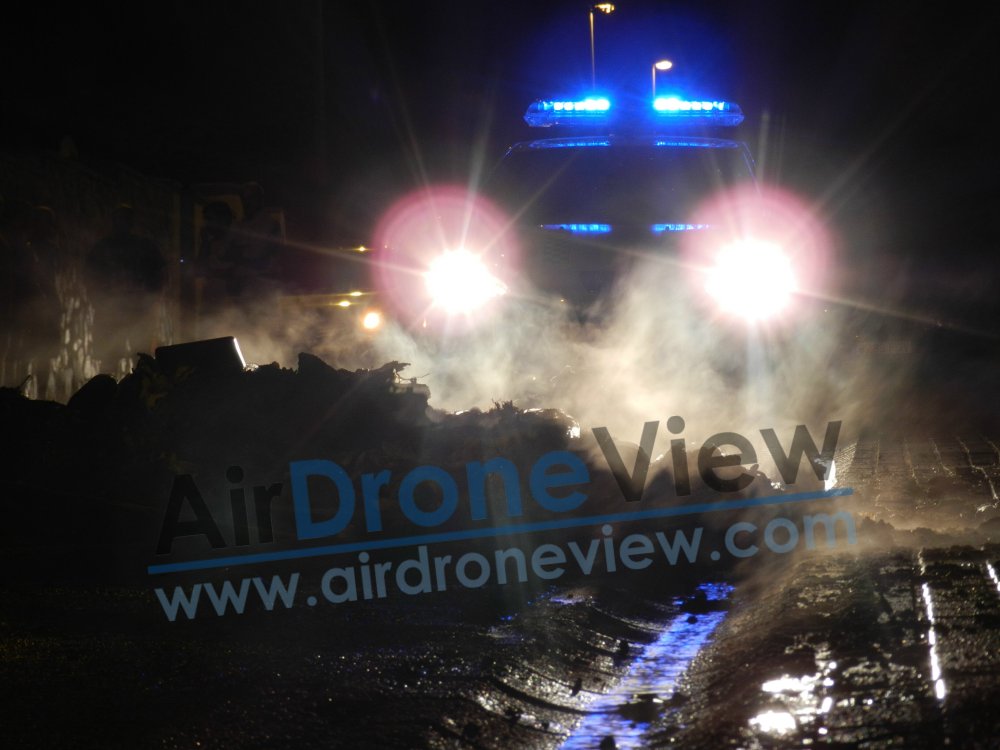 incendio fuego contenedor vaguadas badajoz bomberos policia chalet arde ardiendo provocado incendiado noticia air drone view www.airdroneview.com (3)a