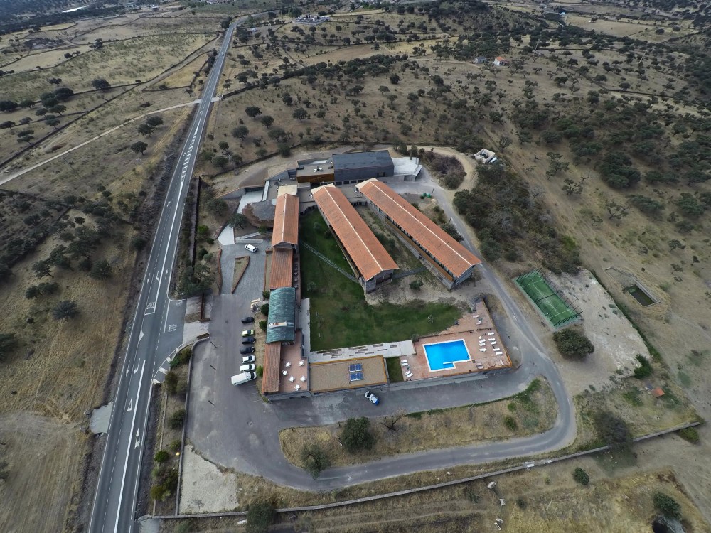 monfragüe air drone view www.airdroneview.com buitre hospederia operador reportaje foto video aereo parque natural (48)a