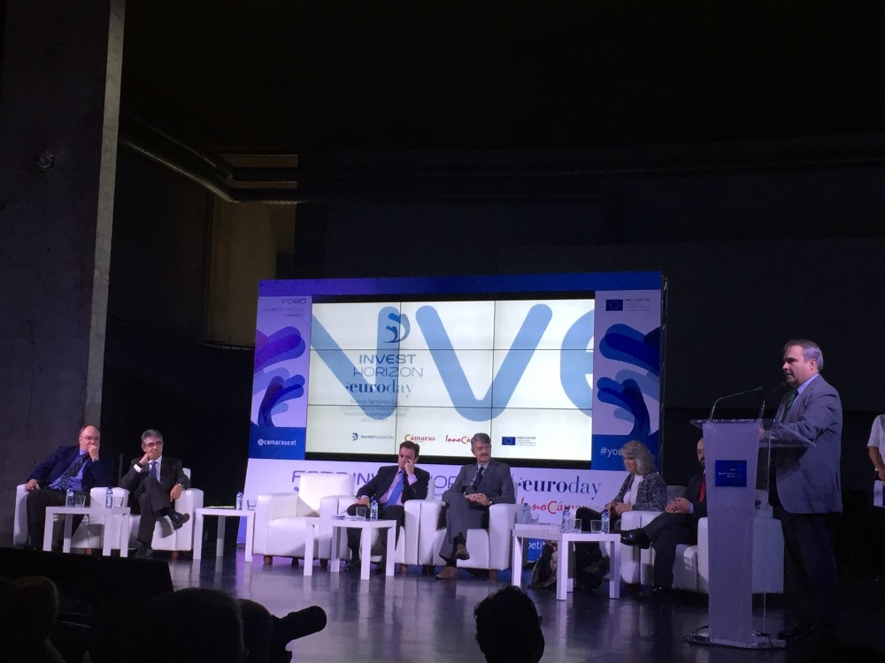 air drone view foro investhorizon euroday badajoz palacio congresos empresas sinergia networking www.airdroenview.com cronica evento camara comercio