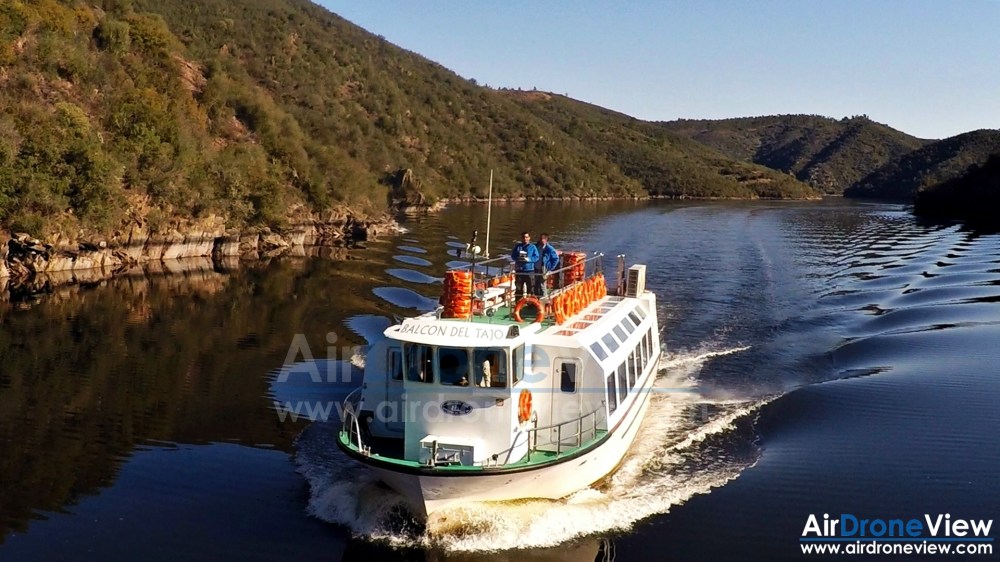 air drone view www.airdroneview.com empresa operador drones rpas uav españa portugal tajo internacional caceres cedillo barco rio agua aesa empresa badajoz extremadura (21)a