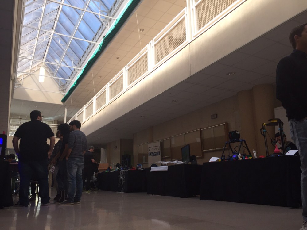 maker extremadura evento caceres makin empresas sector 3d proyectos fab lab demostracion charla exposicion air drone view www.airdroneview.com junta extremadura (2)