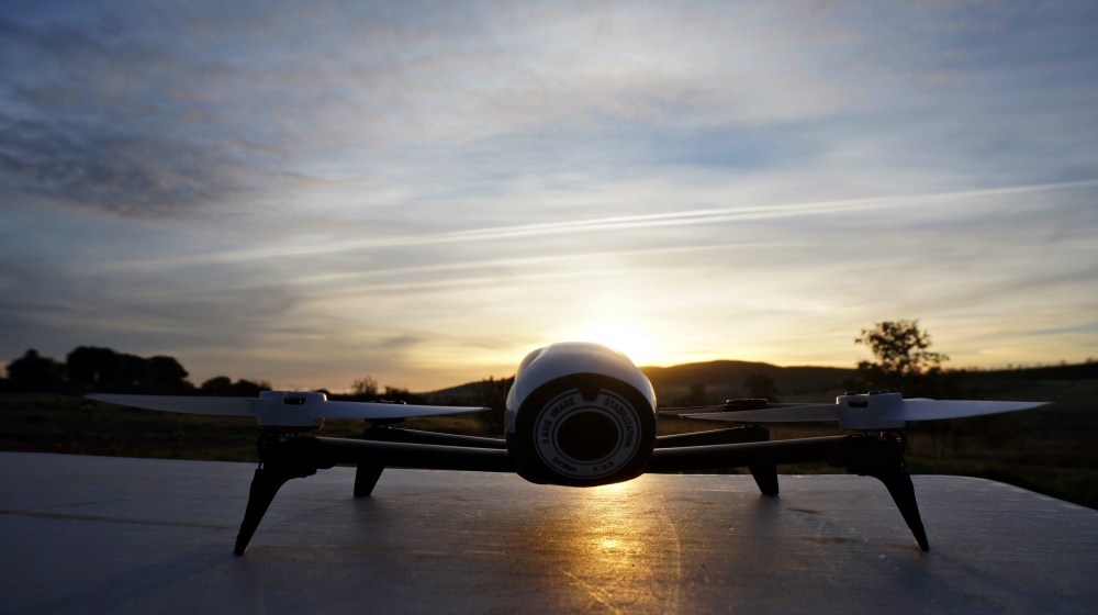 parrot bebop 2 dron embajador empresa españa air drone view www.airdroneview.com prueba regalo obsequio test embassador france francia extremadura badajoz (7)