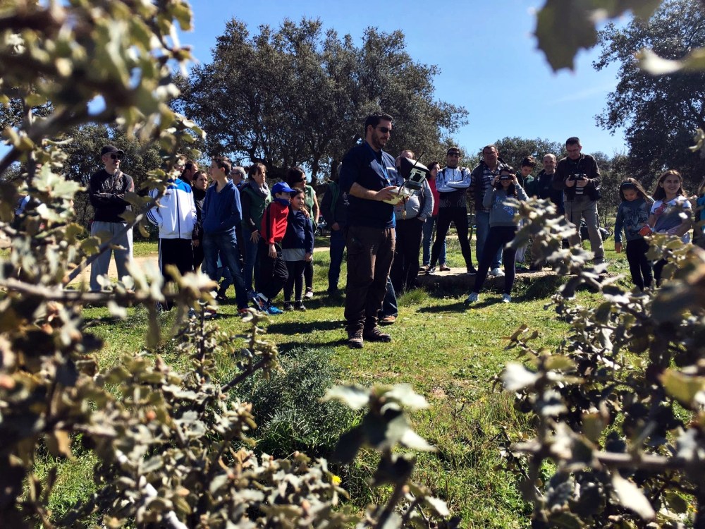 air drone view miajadas trujillo adicomt iberoaves alcollarin embalse actividades ornitologia dia de las aves drones extremadura españa censo cigüeña a vista de pajaro (19)
