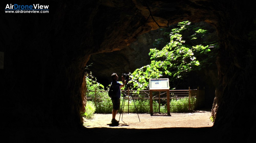 mina la jayona air drone view documental canal extremadura el lenguaje de tu tierra drones españa empresa productora audiovisual camara inspire pro www.airdroneview.com cueva (1)a