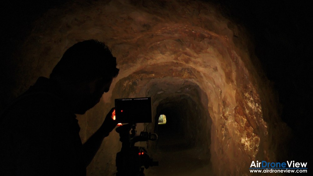mina la jayona air drone view documental canal extremadura el lenguaje de tu tierra drones españa empresa productora audiovisual camara inspire pro www.airdroneview.com cueva (2)a