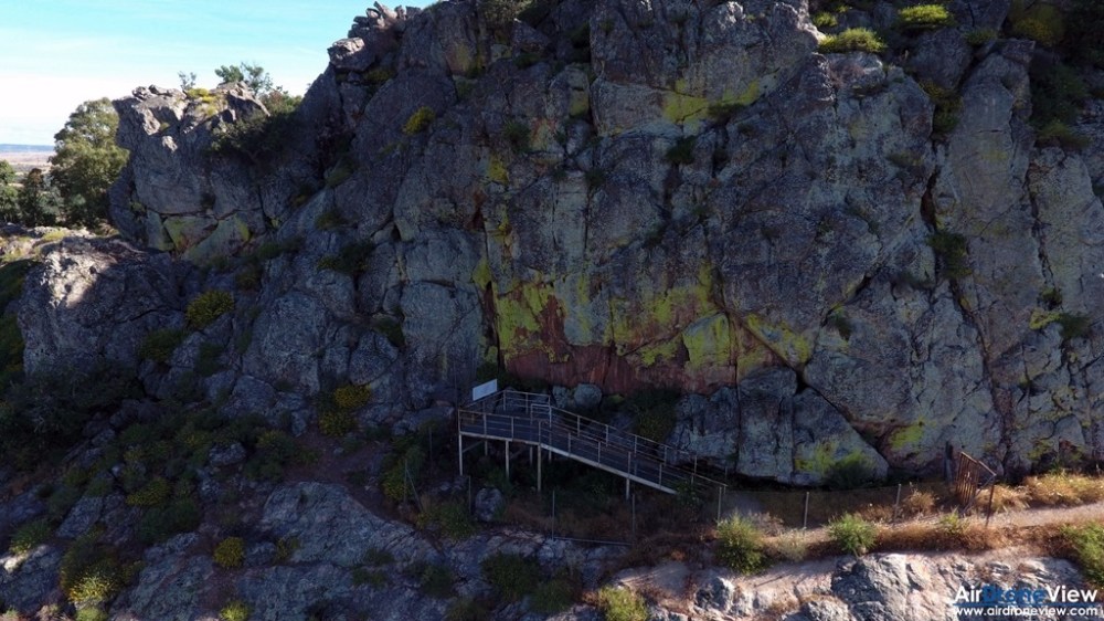 air drone view alburquerque castillo de luna castillo de azagala peña del aguila documental extremadura turismo aventura ocio drones badajoz caceres promocional (1)