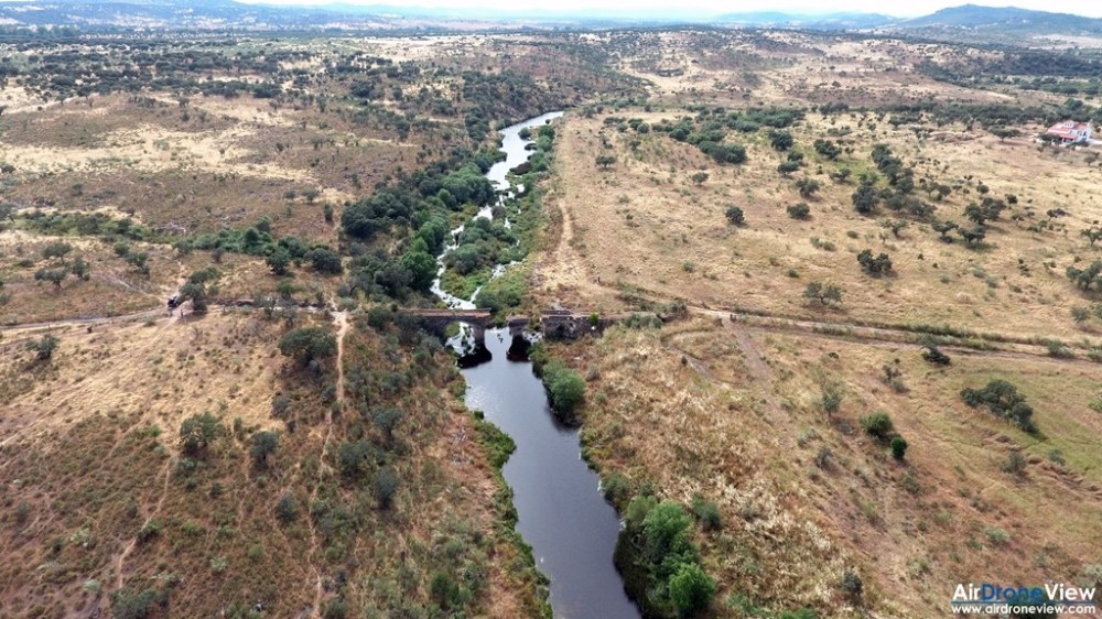 air drone view alburquerque castillo de luna castillo de azagala peña del aguila documental extremadura turismo aventura ocio drones badajoz caceres promocional (3)