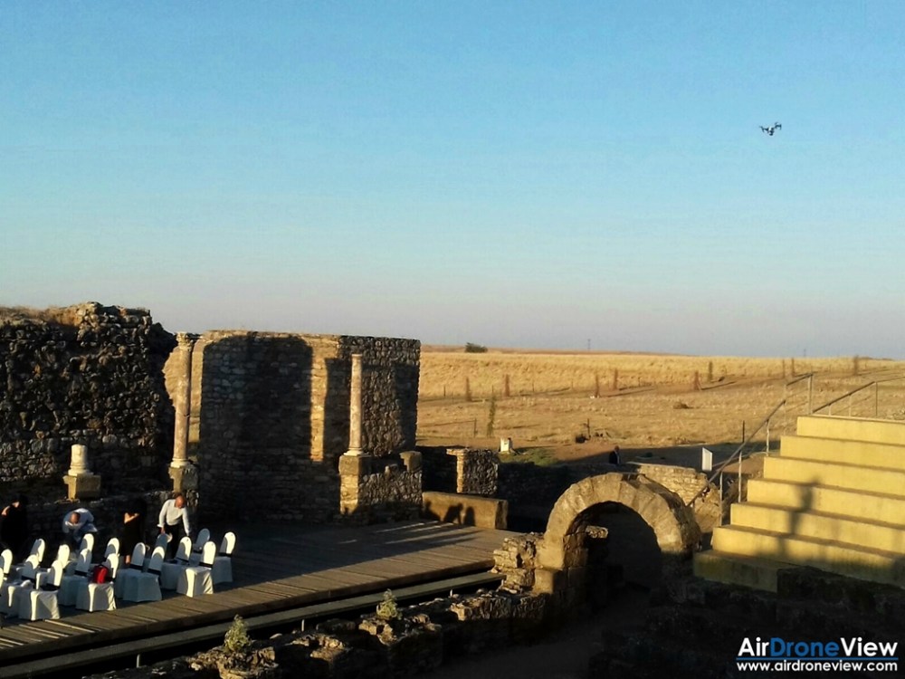 boda civil regina teatro romano reportaje foto video aereo tierra camara bodas air drone view www.airdroneview.com extremadura badajoz caceres recuerdo noticia 4