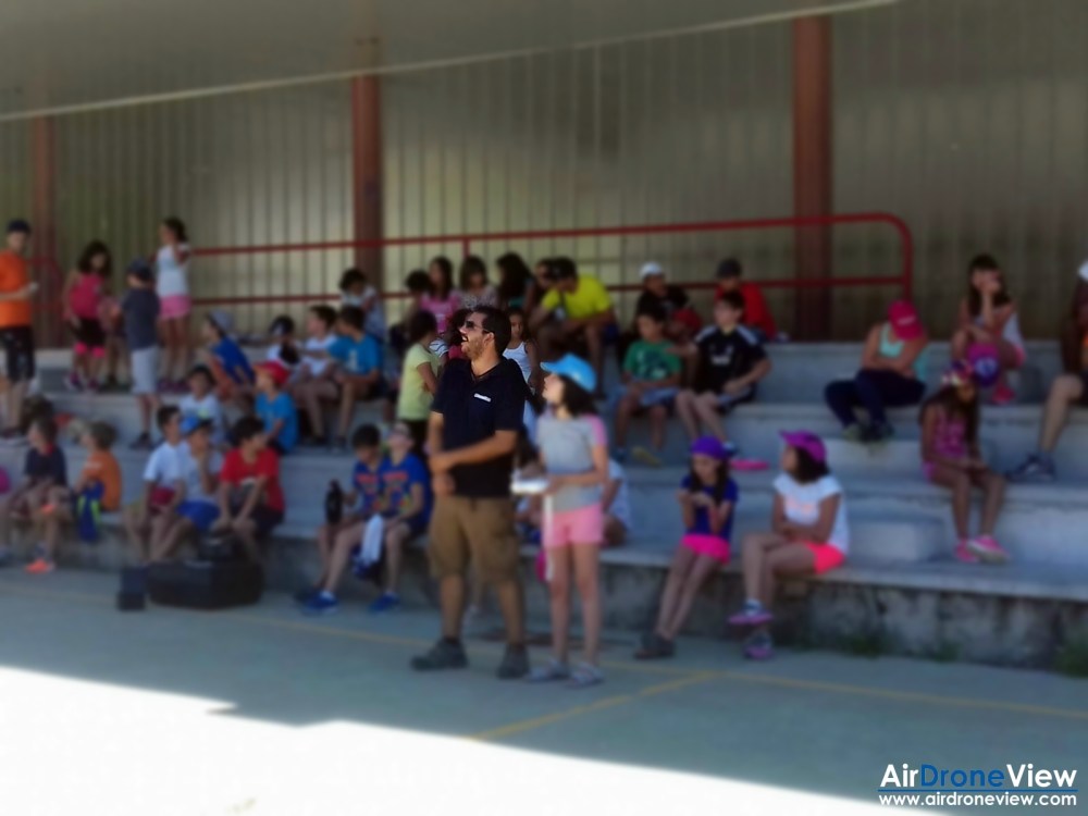 campamento tecnología tecnológico verano junta de extremadura aossa caceres badajoz españa air drone view www.airdroneview.com operador instructor monitor niños taller pilotaje (5)a