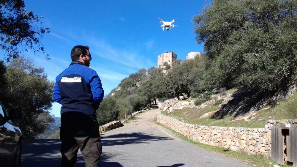 air-drone-view-www-airdroneview-com-monfrague-rodaje-filmacion-programa-tv-naturaleza-animales-drones-planos-aereos-permiso-parques-nacionales-productora-3